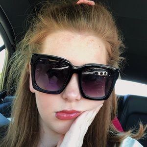 Meet your Posher, Allyson